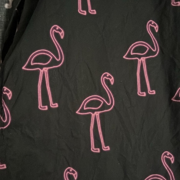 SLIM FIT SHORT SLEEVE BUTTON-UP SHIRT IN FLAMINGO LIGHTS BAREFOOT PINK - Picture 4 of 4